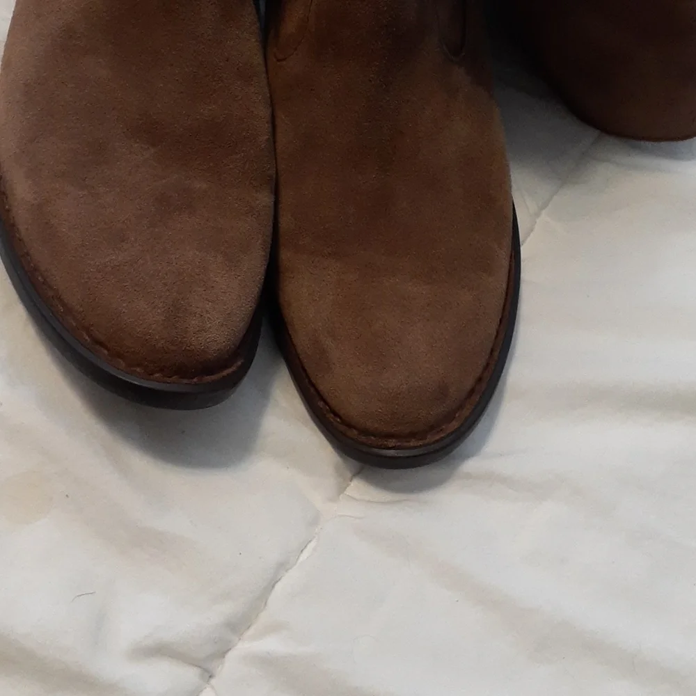 Boot - Picture 5 of 6